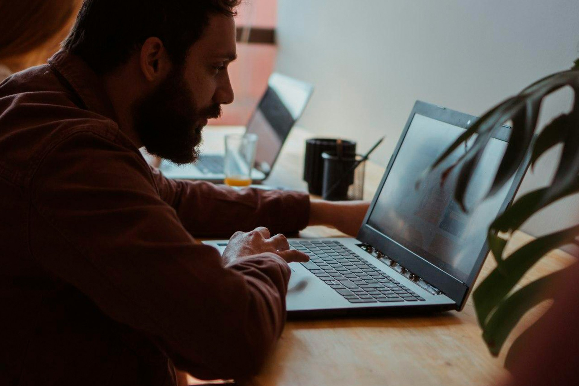 Accessoires de bureau à pince – chaque bord devient utile